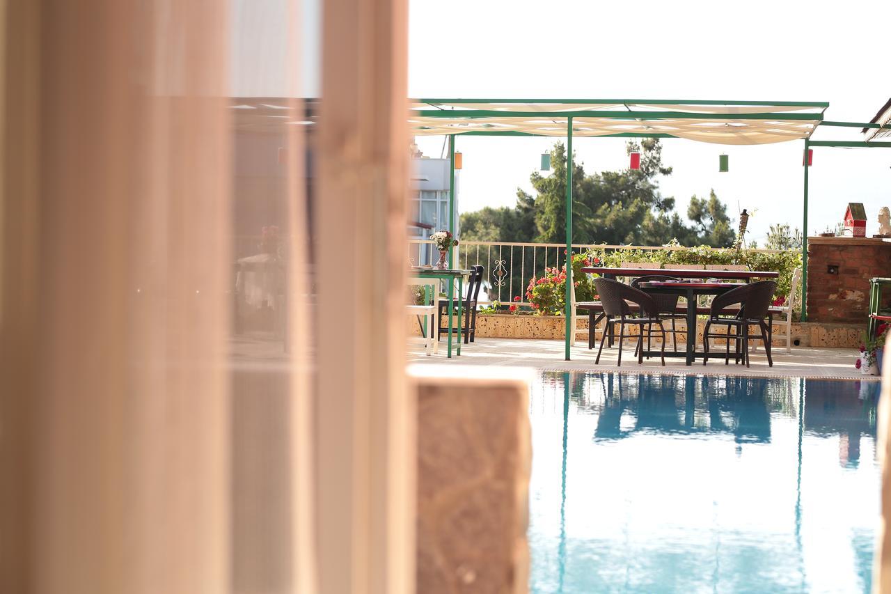 Tunc Hotel Ayvalik Bagian luar foto